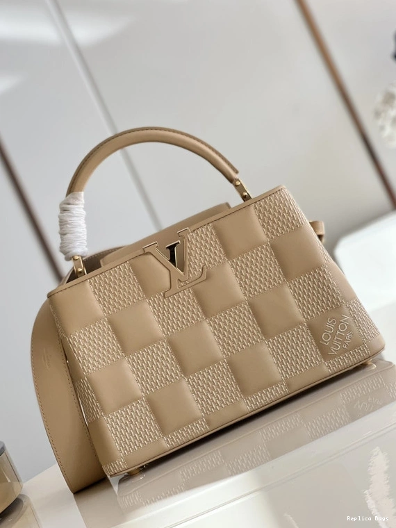 Affordable LOUIS CAPUCINES VUITTON MM 0727